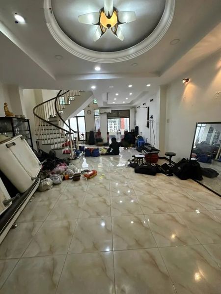Bán nhà riêng tại Đề Thám, 22 tỷ, 96.2m2, 4 tầng, sổ đỏ đầy đủ