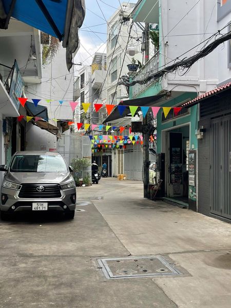 Chỉ 15,9 tỷ có nhà HXH Huỳnh Văn Bánh, 4,1x21m; 86m2, 4 tầng, 9 PN đang khai thác 35 triệu/tháng!