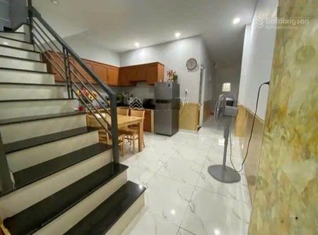 Sang tên căn nhà đường vĩnh phú 19, ngay chợ vĩnh phú, 120m2, sổ sẵn sổ riêng bao sang tên