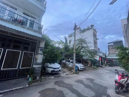 Lô đất 64m2, hẻm xe hơi thoáng, ngay Dragon Village, Nguyễn Thị Tư 3,3 tỷ