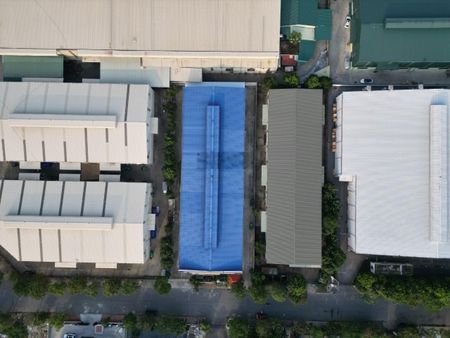 Bán lô đất 2000m2 tại KCN Ninh Hiệp, Xây dựng nhà máy cao được 2 tầng, sổ đỏ đến năm 2058. Giá rẻ