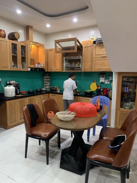 Bán nhà 3 tầng vị trí trung tâm tiện nghi hiện đại
