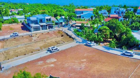 Chính chủ cần bán gấp đất 2 mặt tiền Thủy Xuân Huế -100 m2 giá rẻ chỉ 1 tỷ 760 hàng hiếm