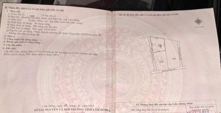 Bán phần đất vuông rộng 14 m x dài 22 m.