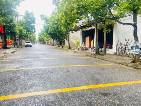 Nhà 2 tầng mặt đường Thanh Tân - kinh doanh sầm uất, giá nhỉnh 2 tỷ
