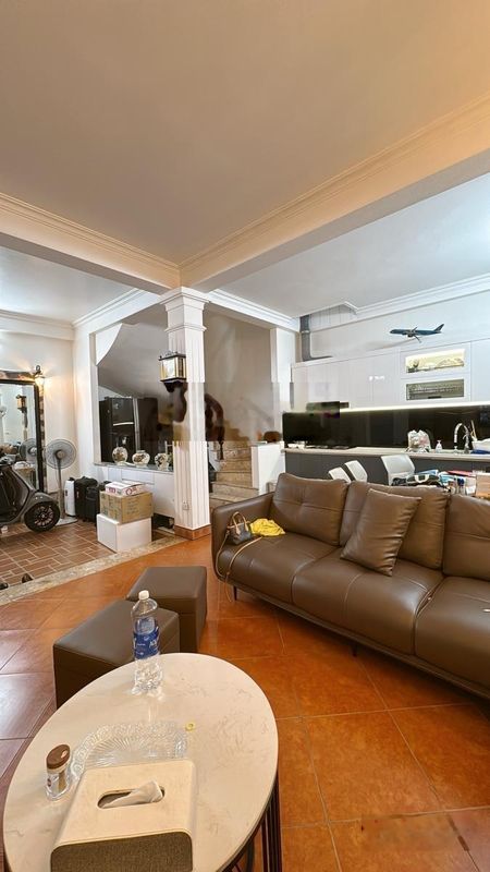 8 tỷ hơn ! bán nhà xuân la, tây hô - giáp ngoại giao đoàn - 60m2 - 5 tầng - 6pn gần ô tô- dân xây