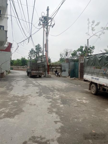 Mảnh đất vàng - lô góc - ô tô tránh - gần hồ, trường họcdt 75m², mt 18m, giá 5 tỷ