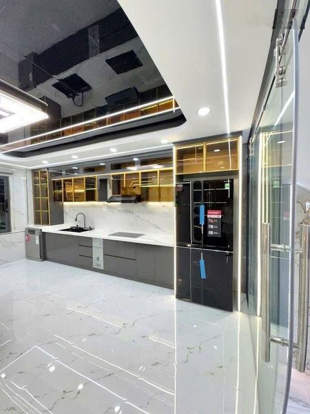 Nhà 5 tầng,hẻm 6m đường TX25 phường THẠNH XUÂN, Q12, DT 85m2 (4,5mx19m) 7.8tỷ.