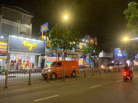 Mặt tiền víp Lũy Bán Bích, 100m2, 4 tầng thang máy, tiện kinh doanh làm văn phòng