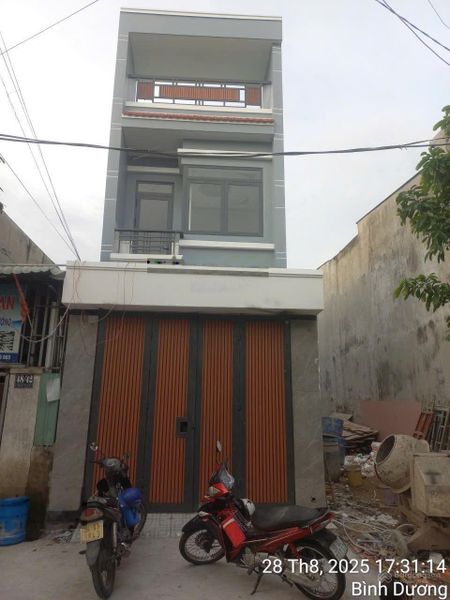 Nhà lầu trệt mới hoàn thiện hẻm đường Hoàng Hoa Thám, Đông Hoà, DT 64m2 giá 4,2 tỷ bớt lộc