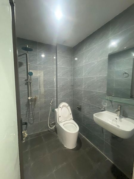 Bán gấp nhà Lê Đức Thọ DT 35m2, 5 tầng 6,85 tỷ