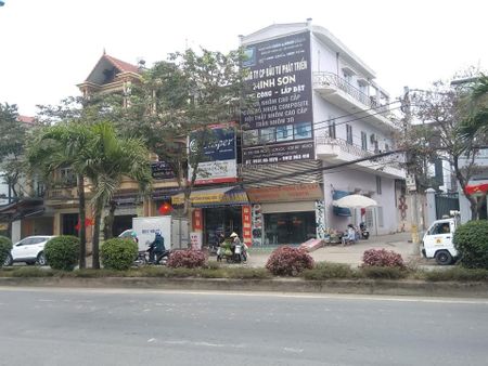 Gia đình cần bán nhà mặt phố Chùa Thông, thị xã Sơn Tây khu phố sầm uất nhất