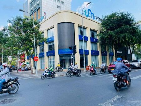 Vị Trí Đẹp ! MT Lê Văn Sỹ- Q3 - DT: 4,5 x 25m- 4 Tầng- Thuê : 60tr/th giá 24 tỷ