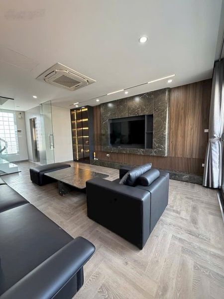 Bán nhà Nguyễn Lam - Long Biên 7 tầng thang máy gara ô tô full nội thất cao cấp 13.x tỷ