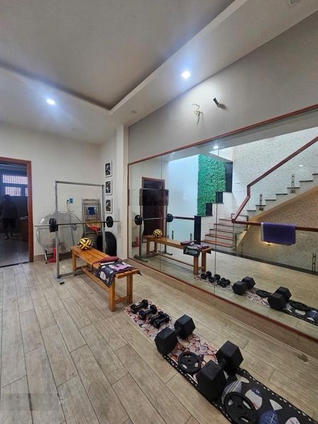 Bán gấp nhà view công viên tên lửa , kế nhà thờ, 5 x 20m, giá nhỉnh 11 tỷ.