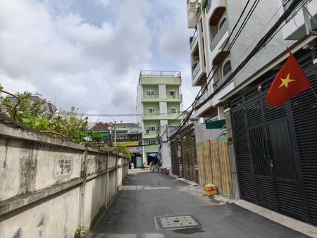Bán nhà HXH 6m Dương Quảng Hàm, P6, DT: 4x17m, GIÁ: 8.2 tỷ còn TL