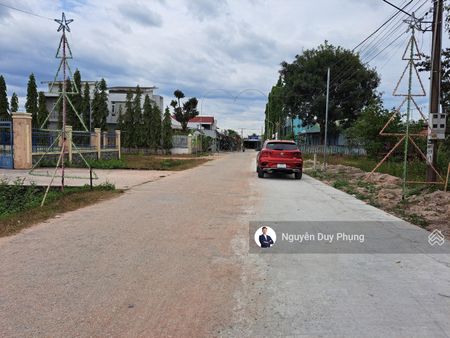 Bán đất đường ĐT 713, diện tích 371m2, SỔ HỒNG RIÊNG. Ngay trường học, chợ Nam Chính. Giá cực tốt.