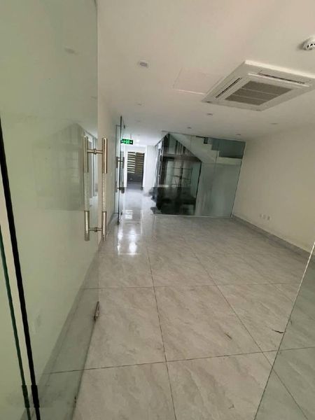 Phố mai dịch - 8 tầng thang máy thông sàn kd, vỉa hè 3 ô tô tránh. dt 75m, mt 4m2. chỉ 27ty