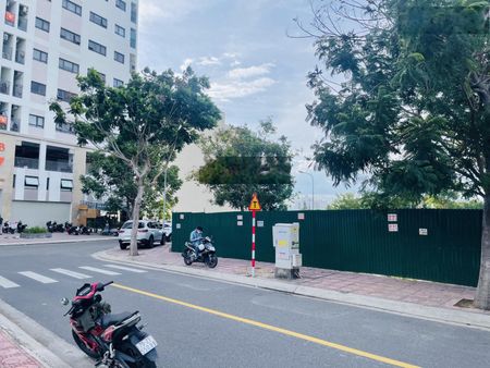 Hàng hiếm Hà Quang 1 đối diện công viên, hướng Nam, cạnh toà căn hộ, giá chỉ 67 triệu/m2.