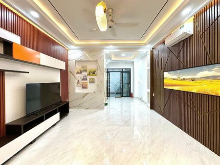 Bán tòa nhà 7 tầng BTCT, thang máy, đường nhựa 10m xe tải tránh, 3 Tháng 2, Quận 10, chỉ 29.3 tỷ