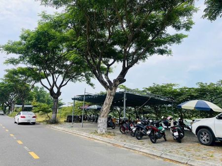 Bán lô đất mặt tiền Võ Duy Dương view hồ Bàu Tràm, diện tích 122.5m2, giá tốt