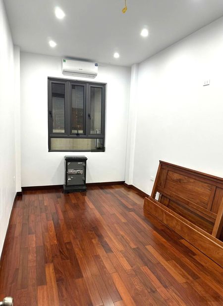Bán nhà phố quan nhân, thanh xuân 26 m2, 5 tầng, 3 phòng ngủ 4 vs, nhà đẹp.