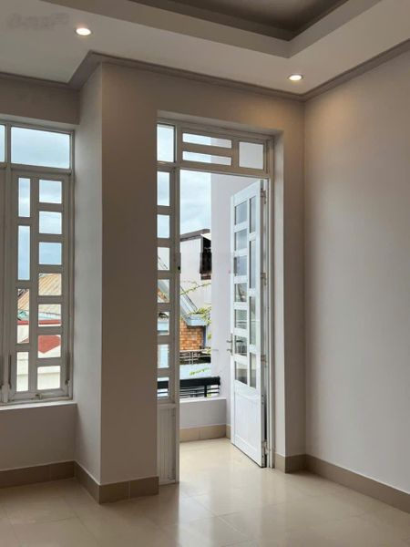 Nhà 3 tấm gần Vincom Bảo Lộc - 4PN - 1 phòng sách - 3WC