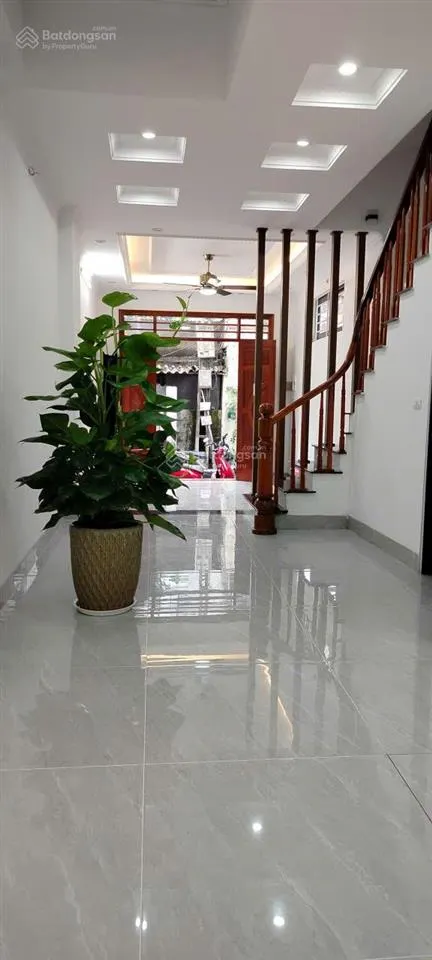Bán nhà phúc lợi giang biên lô góc thoáng sáng ô tô đỗ cửa 5 tầng 6 ngủ hàng xóm ruby