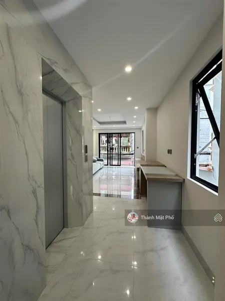 Bán nhà chu huy mân, long biên 63,3m2 5t 13.3 tỷ. lô góc, thang máy, kinh doanh, gara 7c