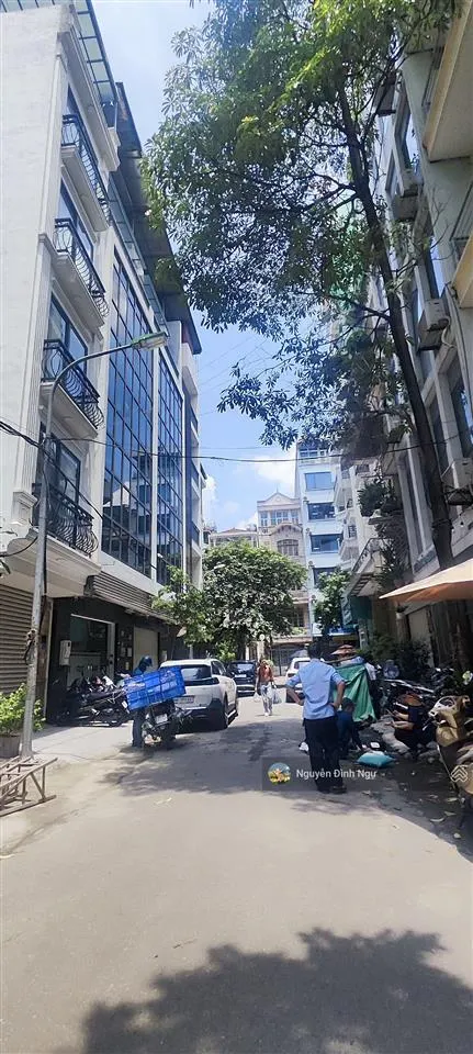 Bán toà vp kđt mới trung yêntrung hoà. 99m2 x9t. mt 8m. đầy đủ gpxd + pccc. giá 5x tỷ. 035368222