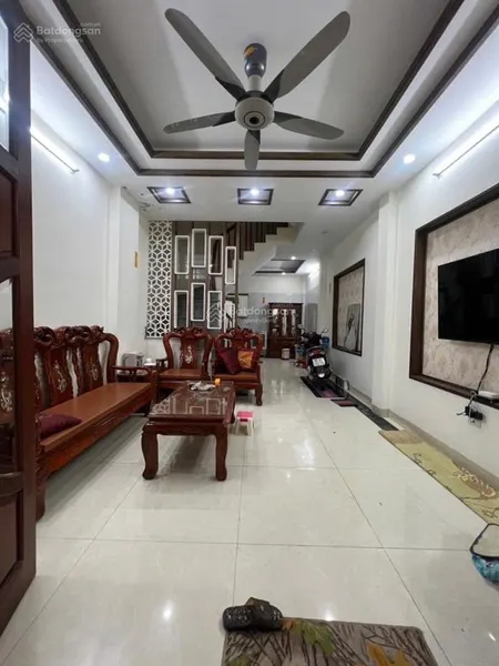 Bán nhà phố tam trinh yên sở hoàng mai ô tô đỗ cửa sổ riêng 41m 5 tầng giá 9,6 tỷ.