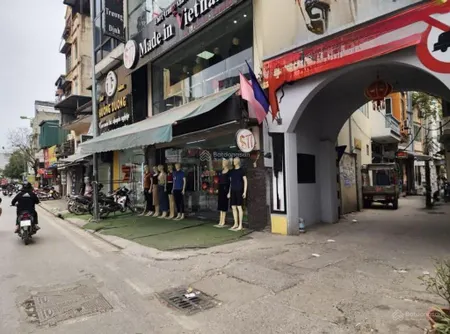 Bán nhà 151 nguyễn đức cảnhtrương định hoàng mai 42m4 tầng mặt tiền 4m 7,95tỷ. nhà đẹp,thoáng.