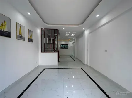 Xây 5 tầng đối diện chợ vạng trong đê song phương, chỉ đúng 350m ra đại lộ tl