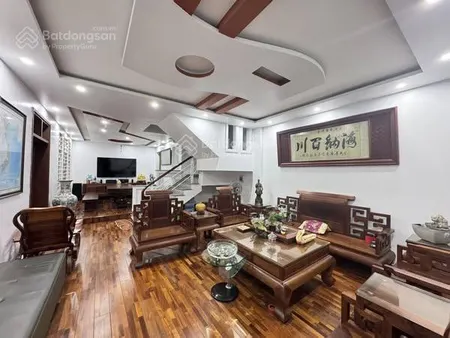 Bán nhà lô góc 2 mặt tiền trung tâm thành phố, ô tô đỗ cửa ngày đêm, bảo vệ 24/7