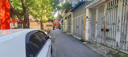 Bán căn nhà view vườn hoa. diện tích diện tích 45m2 nhà 3 tầng. p. bà triệu