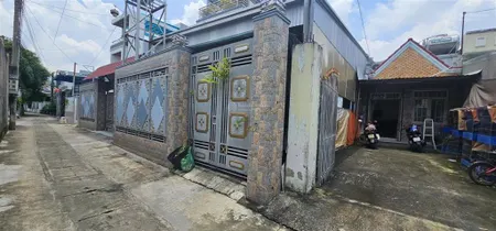 Bán nhà giá rẻ gần cụm trường học chợ trung tâm dĩ an