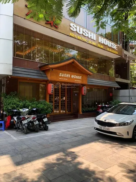 Bán nhà 5 tầng góc mặt phố linh lang 135m2 giá 39.5 tỷ, nhà hàng nhật thuê 95tr/th