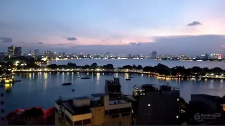 Mặt phố đảo ngọc, trúc bạch, ba đình, 222m2, 11tầng, doanh thu 6 tỷ/năm, 1 mặt phố + 1 mặt ngõ
