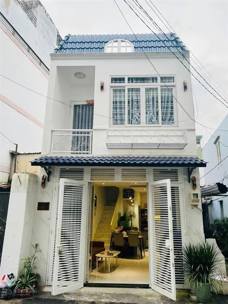 Hẻm xe tăng + nhà đẹp gần 30m2 = 3 tỷ