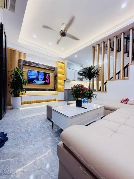 Bán nhà tt quận thanh xuân 7 tỷ, 35m2, 4pn, 3wc, khu phân lô 10m ra ô tô.