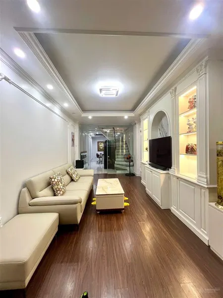 Bán nhà nguyễn an ninh 50m x 6 tầng kinh doanh đỉnh nội thất xịn gần phố chỉ 18.6 tỷ hoàng mai