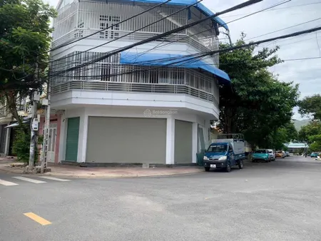 Siêu hiếm! nhà góc 2mt cao văn bé cách biển hòn chồng chỉ 200m
