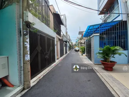 Nhà hxh núi thành dt lớn 4.4 x 23.5m, cấp 4 tiện xây mới, giá 11.3 tỷ tl