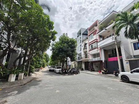 Nhà khu compound 42 nguyễn minh hoàng k300, nhà 4 tầng đẹp, 85m2, giá 22 tỷ thương lượng