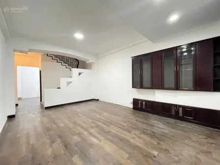 Bán gấp nhà mặt phố trần hữu trang, 13,5 tỷ, 61m2, phường 11, phú nhuận, hcm