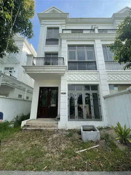 Bán biệt thự song lập vinhomes the hamony diện tích 180m2 giá cực tốt chỉ 295tr/m2