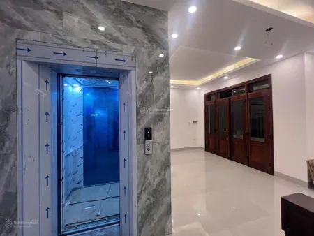 Nhà mới đẹp ở luôn tại long biên 50m2, thang máy, giá tốt