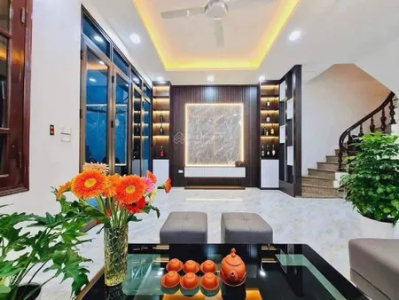 Nhanh tay 5x tỷ 46m2 ô tô 7 chỗ vào nhà phường long biên