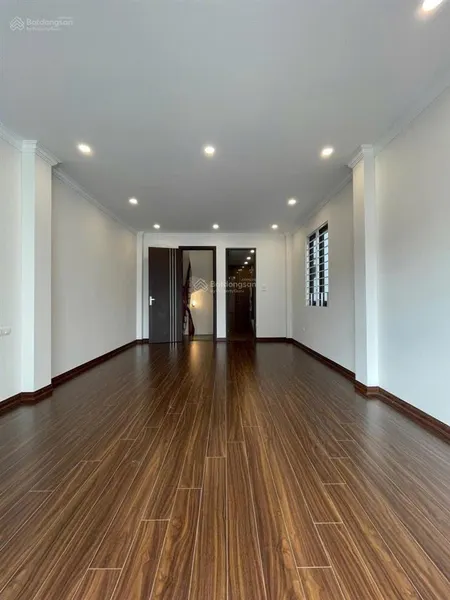 Hàng hiếm tại ngô gia tự, cầu chui, long biên 5,6 tỷ, 38m2, 6 tầng, 4pn, 4wc, chính chủ cần bán