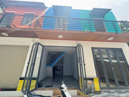 Bán nhà hẻm xe hơi bancong thoáng mát cách chợ chỉ 200m sát bên q7